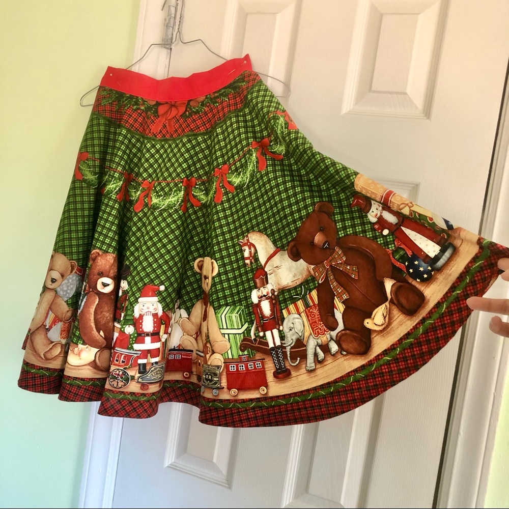 Vintage Teddy Bears & Toys Border Circle Skirt w/Pockets NEW